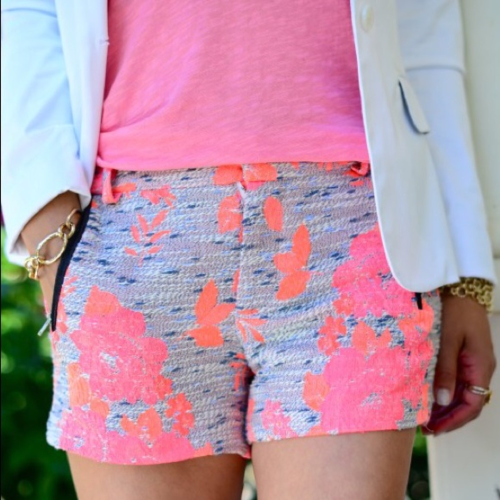 Anthropologie Nomad Gardenside Shorts Size 6, EUC